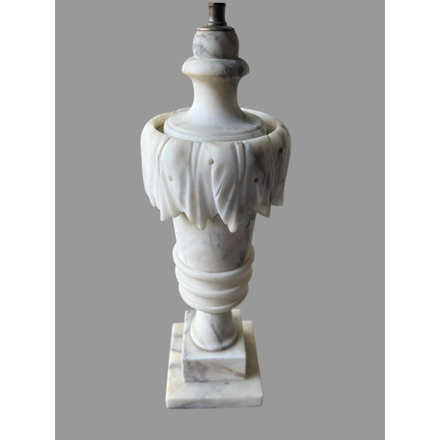 Italian Vintage Italian Marble or Alabaster Table Lamp W Carved Urn & Leaf Motif For Sale - Image 3 of 8