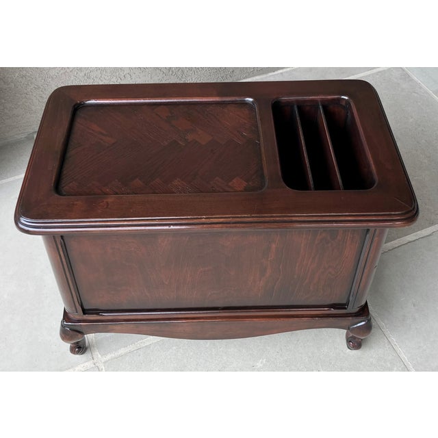 Mid 20th-Century French Provincial-Style Mahogany Chairside/Bedside Cabinet & Media Storage Table For Sale - Image 12 of 18