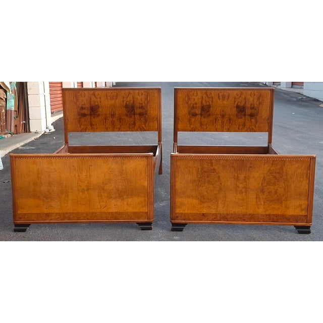 Brown Pair Randolph Furniture Arts Deco Acacia and Burl Single Beds, Refinished Circa 1900s For Sale - Image 8 of 15