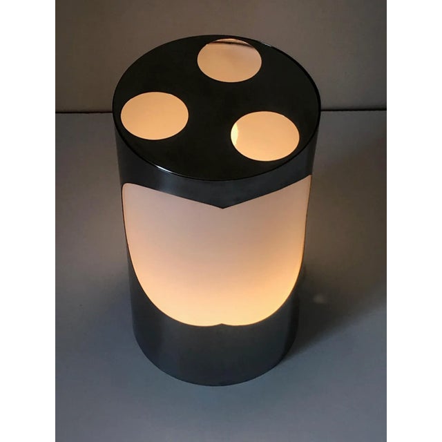 Chrome &amp; Acrylic Glass Table Lamp, 1970s For Sale - Image 7 of 12