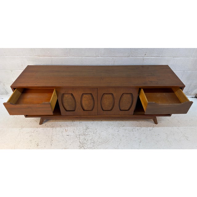 Brown Mid-Century Walnut Credenza With Burl Inlays by Young Manufacturing For Sale - Image 8 of 16