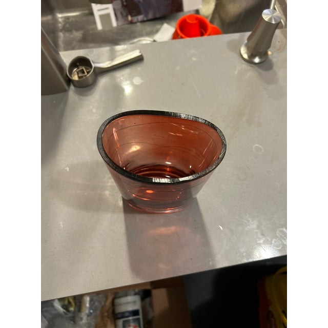 Traditional 1980s Amber Glass Regency-Style Oval-Shape Vase For Sale - Image 3 of 5