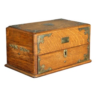 Late 19th Century Irish E.R Moore & Co Oak and Brass Stationary Box For Sale