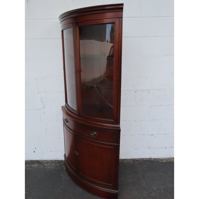 Bassett Mahogany Inlay Corner China Display Cabinet Cupboard 6913 For Sale - Image 11 of 18