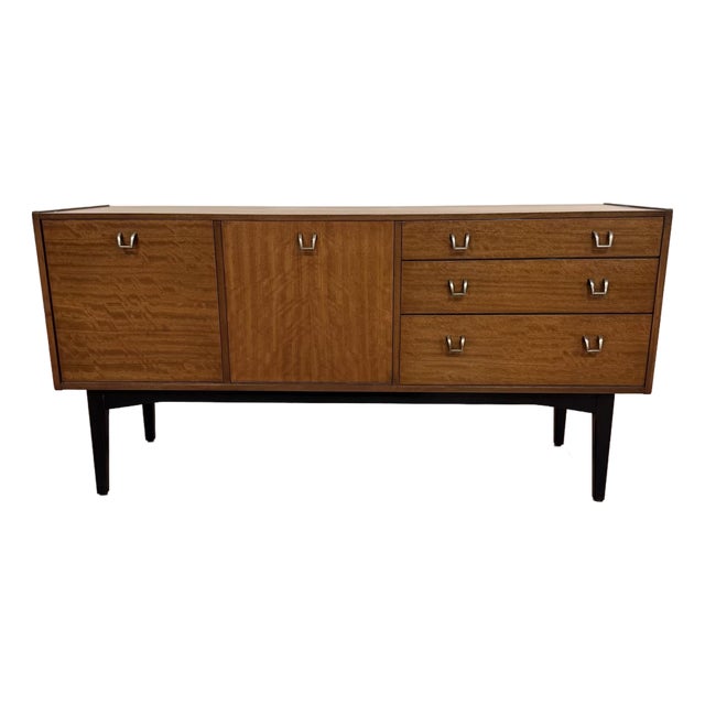 Vintage Mid-Century Compact Sideboard For Sale