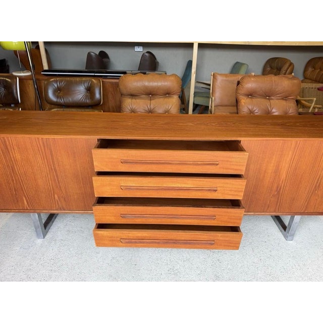 Long Danish Sideboard in Teak For Sale - Image 5 of 18