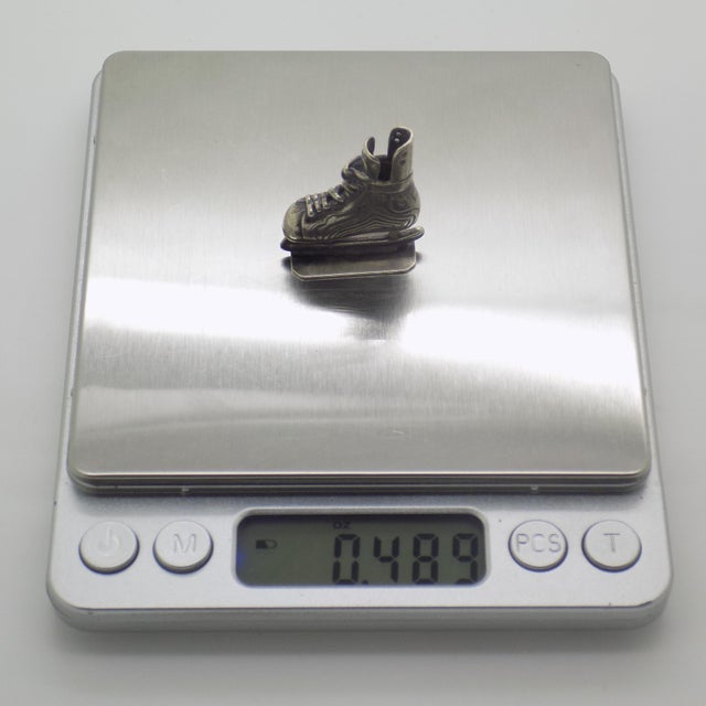 Vintage Italian Handmade Genuine Silver Rare Ice Skates Dollhouse Miniature, Made in Novara (Italy) For Sale - Image 9 of 9