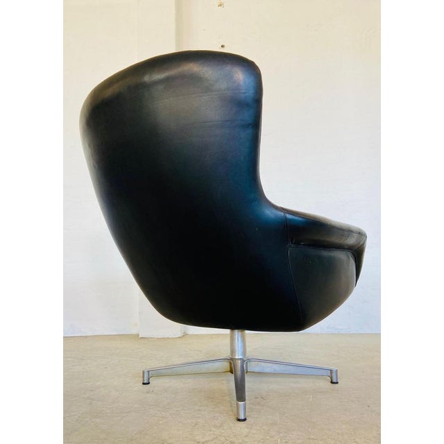 Mid-Century Danish Black Leather Swivel Chair from Dux For Sale - Image 12 of 18