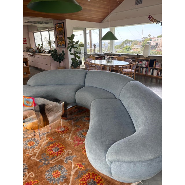Mid-Century Modern Attributed to Milo Baughman Serpentine Sectional Sofa Mid Century Modern For Sale - Image 3 of 12