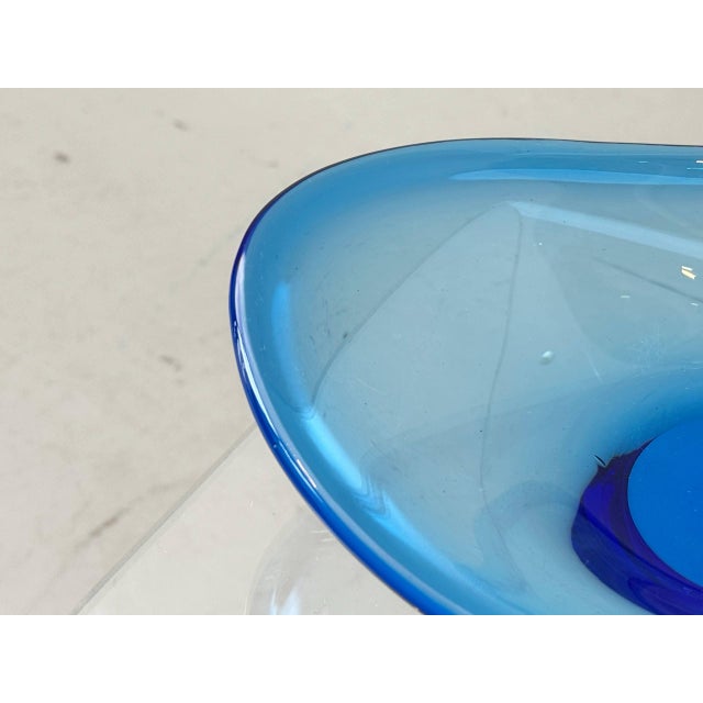 Organically shaped glass bowl from the selandia series by danish glass designer per lütken for holmegaard. The softly...