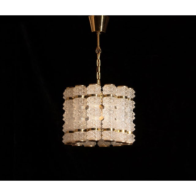 1960s Crystal and Brass Cylinder Chandelier by Orrefors for Tyringe, Sweden, 1960s For Sale - Image 5 of 9