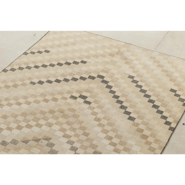Rug & Kilim 1960s Vintage Zeki Müren Rug in Beige-Brown Geometric Patterns by Rug & Kilim For Sale - Image 4 of 8