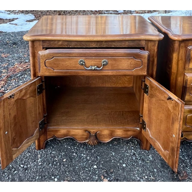 1980s Ethan Allen Country French Nightstands Finish 236 - A Pair For Sale - Image 5 of 12