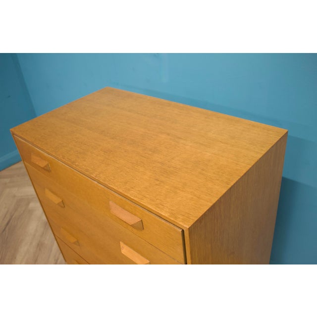 1960s Mid-Century Modern Oak Chest of Drawers from G Plan, 1960s For Sale - Image 5 of 9