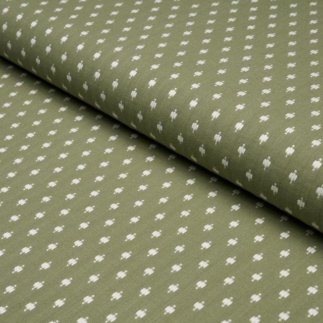 A dobby weave with the appeal of delicate embroidery, Barlow is a sturdy upholstery-weight fabric featuring a charming...