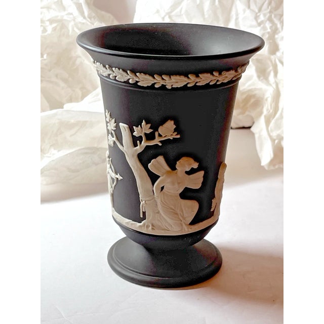 English Vintage 1965 Wedgwood Black Basalt & Jasperware Arcadian Vase For Sale - Image 3 of 5