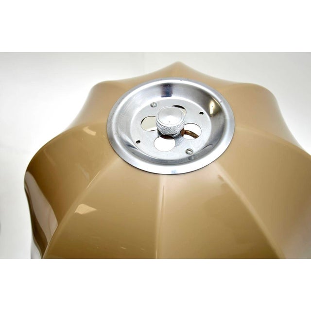 Vintage Chrome and Acrylic Table Lamps in the style of Guzzini, 1970s, Set of 2 For Sale - Image 6 of 11