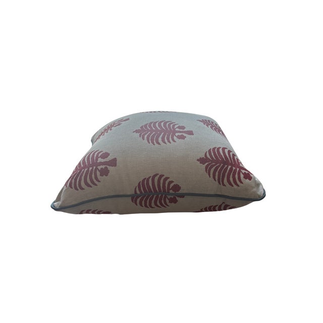 This Penny Morrison Gobi pillow is a bold, playful botanical print. The Gobi design draws from African flora with a richly...