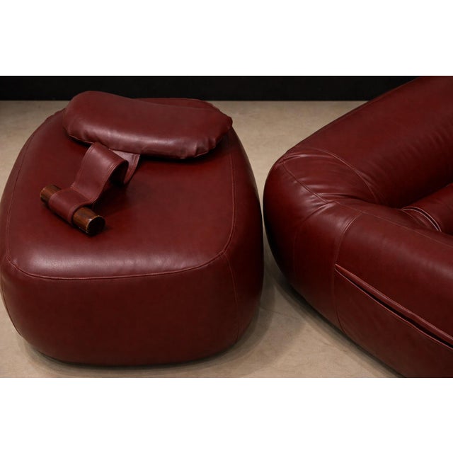 MP-113 Lounge Chair with Ottoman in Original Faux Leather by Percival Lafer, Brasil, 1970s - Lot 571A For Sale In New York - Image 6 of 17