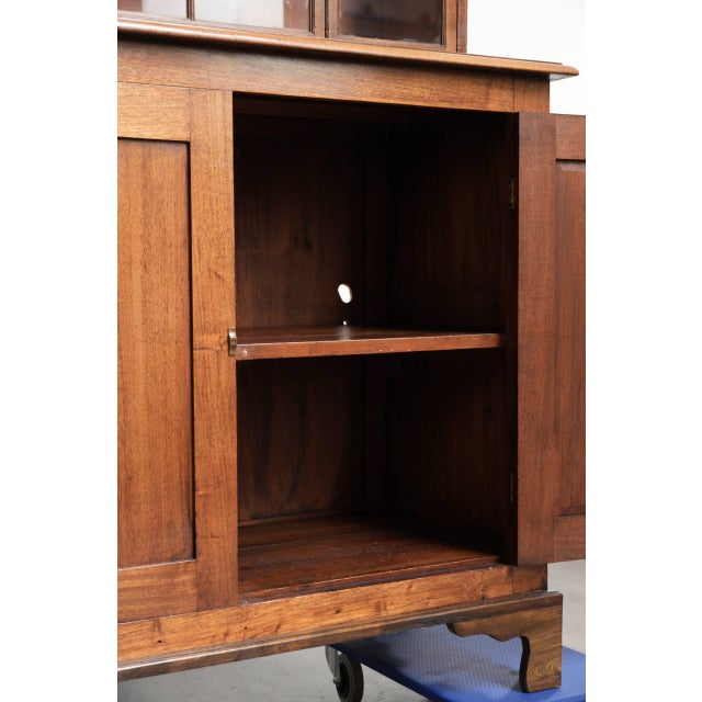 Antique English Gothic-Style Cabinet with Curved Wood, 1800s For Sale - Image 18 of 18