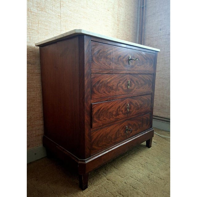 Louis-Philippe Chest of Drawers in Flame Mahogany with White Marble Top For Sale - Image 5 of 7