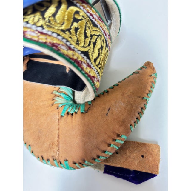 Vintage Mid Century Yemeni Jambiya Dagger With Bone-Mounted Scabbard With Belt For Sale - Image 12 of 14