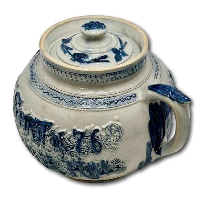 Blue Antique American Stoneware Boston Home the of the Bean & Spirit of 76 Bunker Hill Baked Bean Pot in Pristine Condition For Sale - Image 8 of 18