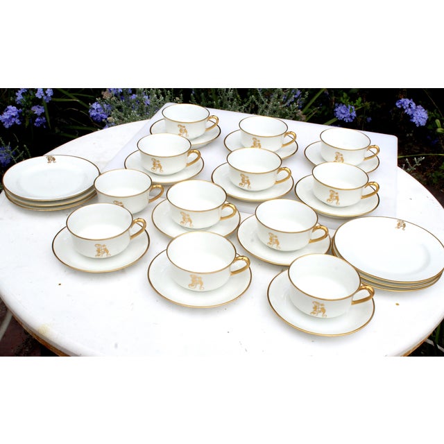 American Limoges Haviland 29-Piece Tea Service With 12 Cups, Saucers & Dessert Plates For Sale - Image 3 of 15