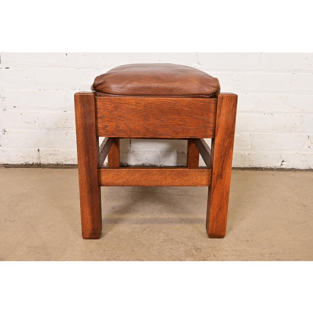 Brown Stickley Brothers Antique Mission Oak Arts & Crafts Leather Upholstered Footstool or Ottoman, Circa 1910 For Sale - Image 8 of 12