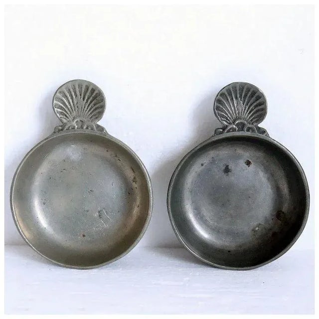 Traditional Vintage French Pewter One-handle Wine Tasting Bowls (tastevins) - a Pair For Sale - Image 3 of 5