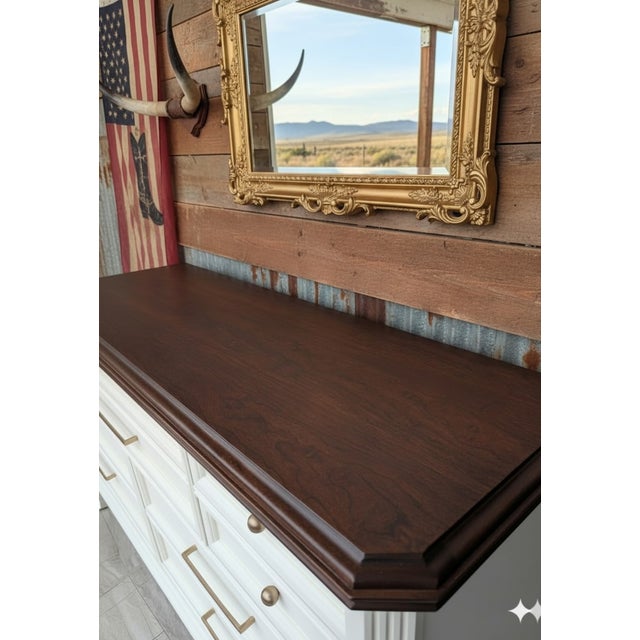 1970s 1970s Off White / Cream 10 Drawer Bassett Dresser With Champagne Gold Hardware. For Sale - Image 5 of 14
