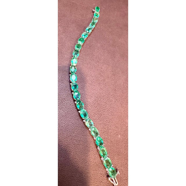Emerald 25 Carat Natural Emerald Cocktail Tennis Bracelet 14 Karat White Gold 7" For Sale - Image 8 of 18