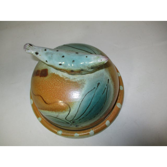 1990s Signed Studio Pottery Cheese Plate With Bird Dome For Sale - Image 5 of 9