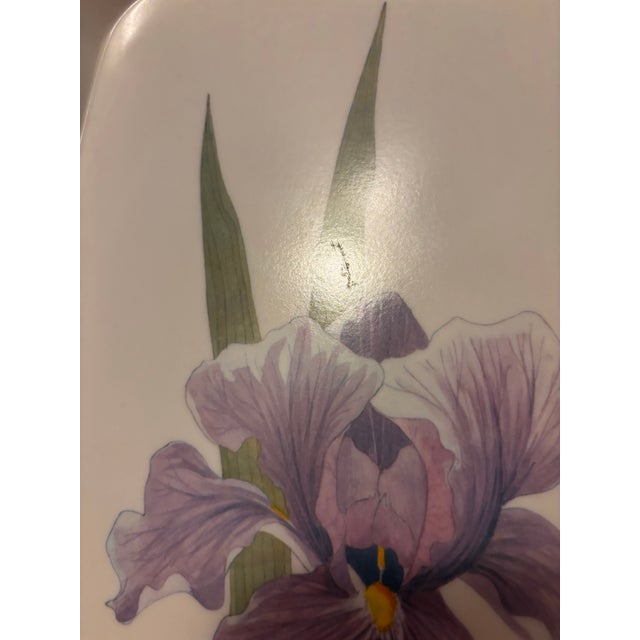 1980s Italian Botanical Iris Serving Tray | Vintage Floral Tea Cocktail Tray | Made in Italy For Sale In Louisville - Image 6 of 9