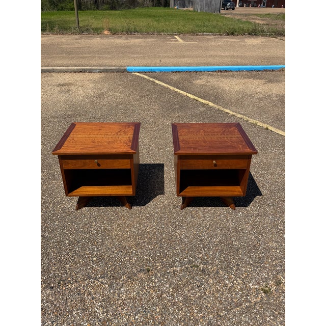 Mid-Century Modern 1960s George Nakashima for Widdicomb Nightstands, A Pair For Sale - Image 3 of 9