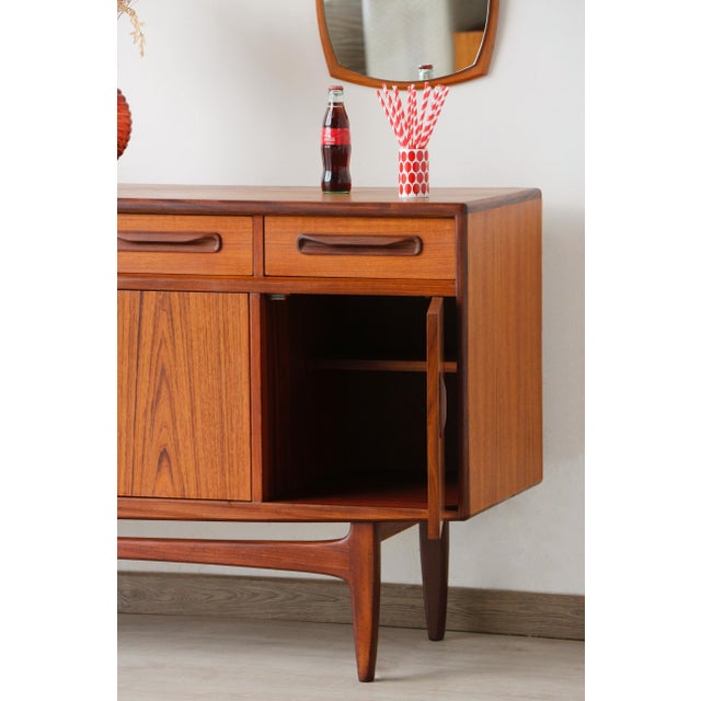 Vintage Teak Fresco Sideboard by Victor Wilkins for G-Plan, 1960s For Sale - Image 9 of 18
