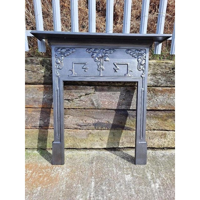 Cream Antique Edwardian Art Nouveau Cast Iron Fireplace Mantel Surround, 1890s For Sale - Image 8 of 18