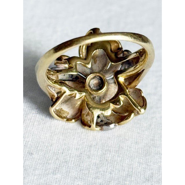 1950s Vintage Mid-Century 18k Yellow Gold Garnet and Diamond Flower Cluster Ring, Size 7 For Sale - Image 5 of 12
