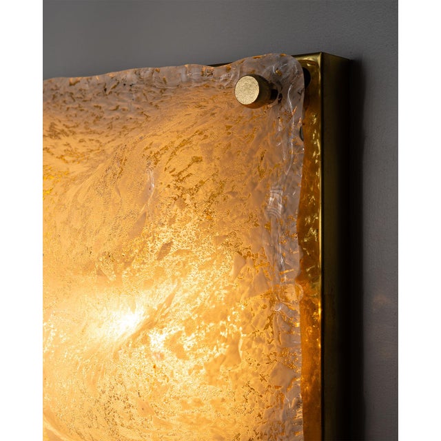 Cream Murano Ice Glass Wall Lamp with Brass Backplate, Italy, 1970s For Sale - Image 8 of 15