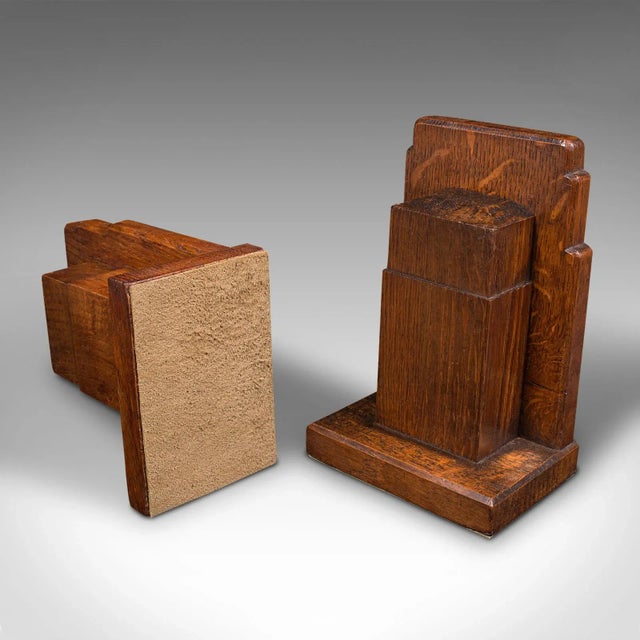Wood 1930s Pair of Vintage English Oak Decorative Bookends For Sale - Image 7 of 9