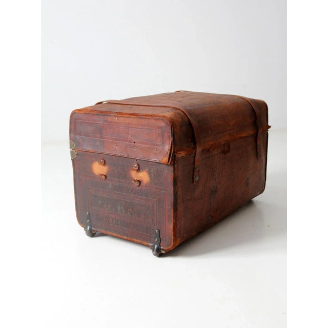 Mid 19th Century Antique Leather Trunk For Sale - Image 5 of 13