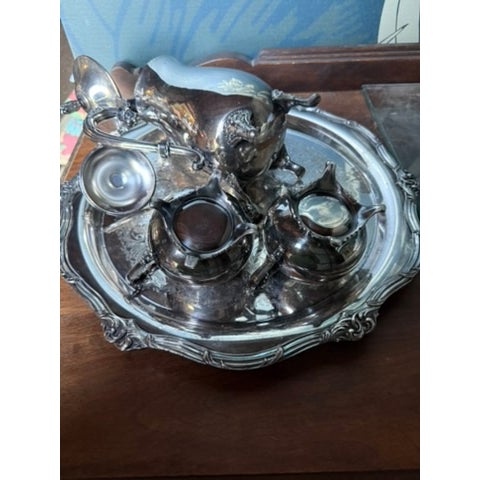 Mid-Century Modern Vintage Oneida 4 Piece Silver Tea/Coffee Set For Sale - Image 3 of 9