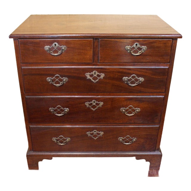 Mid-18th Century George III Mahogany Bachelor's Chest For Sale