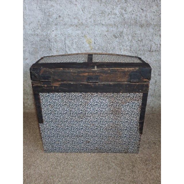 Wood Antique Domed Travel Trunk in Blue Floral Fabric, 1800s For Sale - Image 7 of 11
