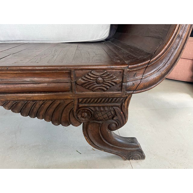 Antique Anglo-Indian Carved Wood Daybed With Cushion. For Sale In Miami - Image 6 of 9