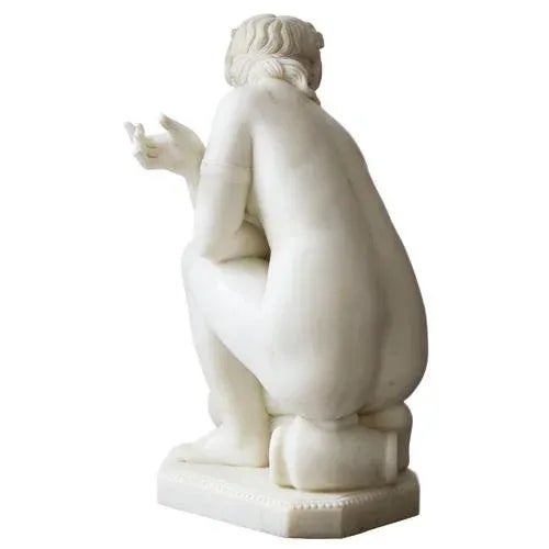 Bathing of Venus, 19th-20th Century, Marble Sculpture For Sale - Image 6 of 7
