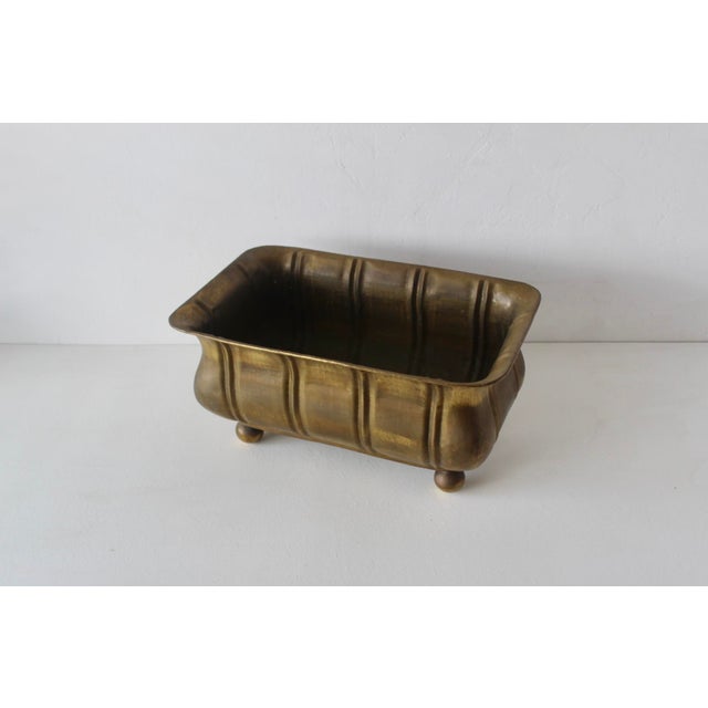 Handcrafted Italian Rectangular Hammered Brass Planter Jardiniere Curved Edging Ball Feet Details Vintage Mid-Century For Sale - Image 4 of 13