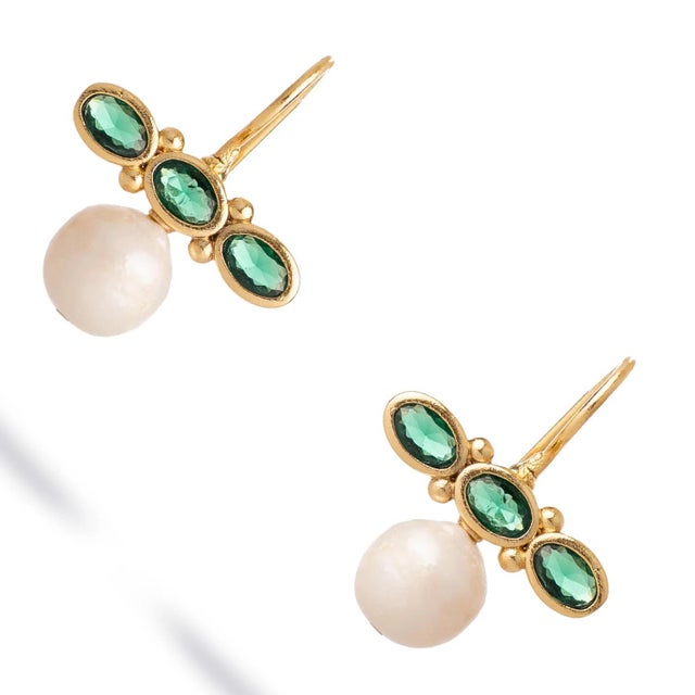 Royal Emerald Pearl Drop Earrings, A Pair For Sale In Miami - Image 6 of 8
