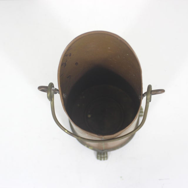 Early 20th Century Tall Copper Coal Scuttle With Brass Handle and Paw Foot Details For Sale - Image 5 of 10