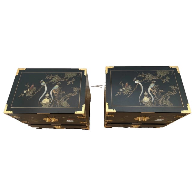 1970s Vintage Set of Two Chinoiserie Nightstands Side Tables Japanese Tansu Inspired For Sale - Image 5 of 12